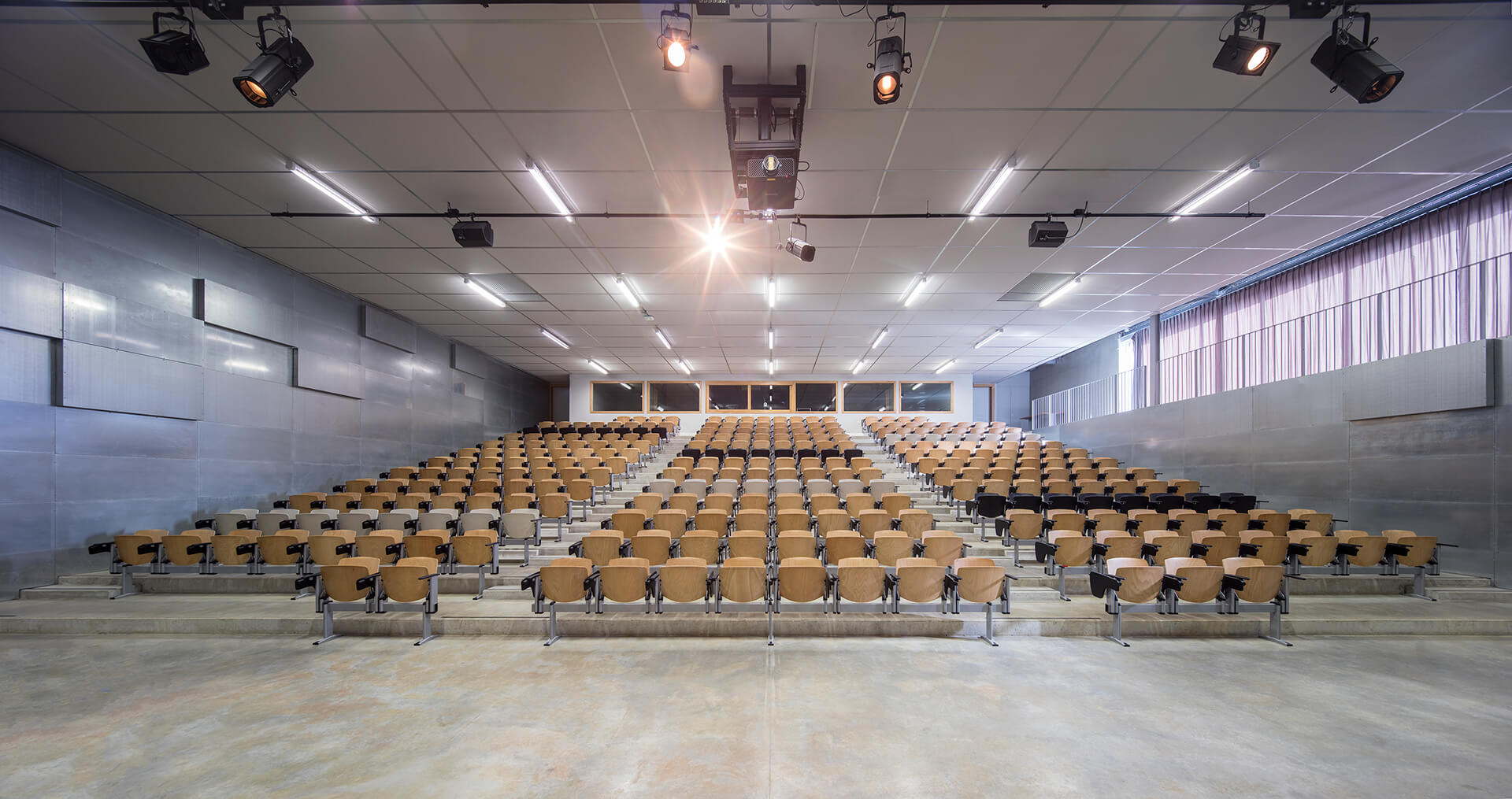 学校家具|阶梯教室桌椅|办公家具|球友会网页版家具|New Modulamm 阶梯教室